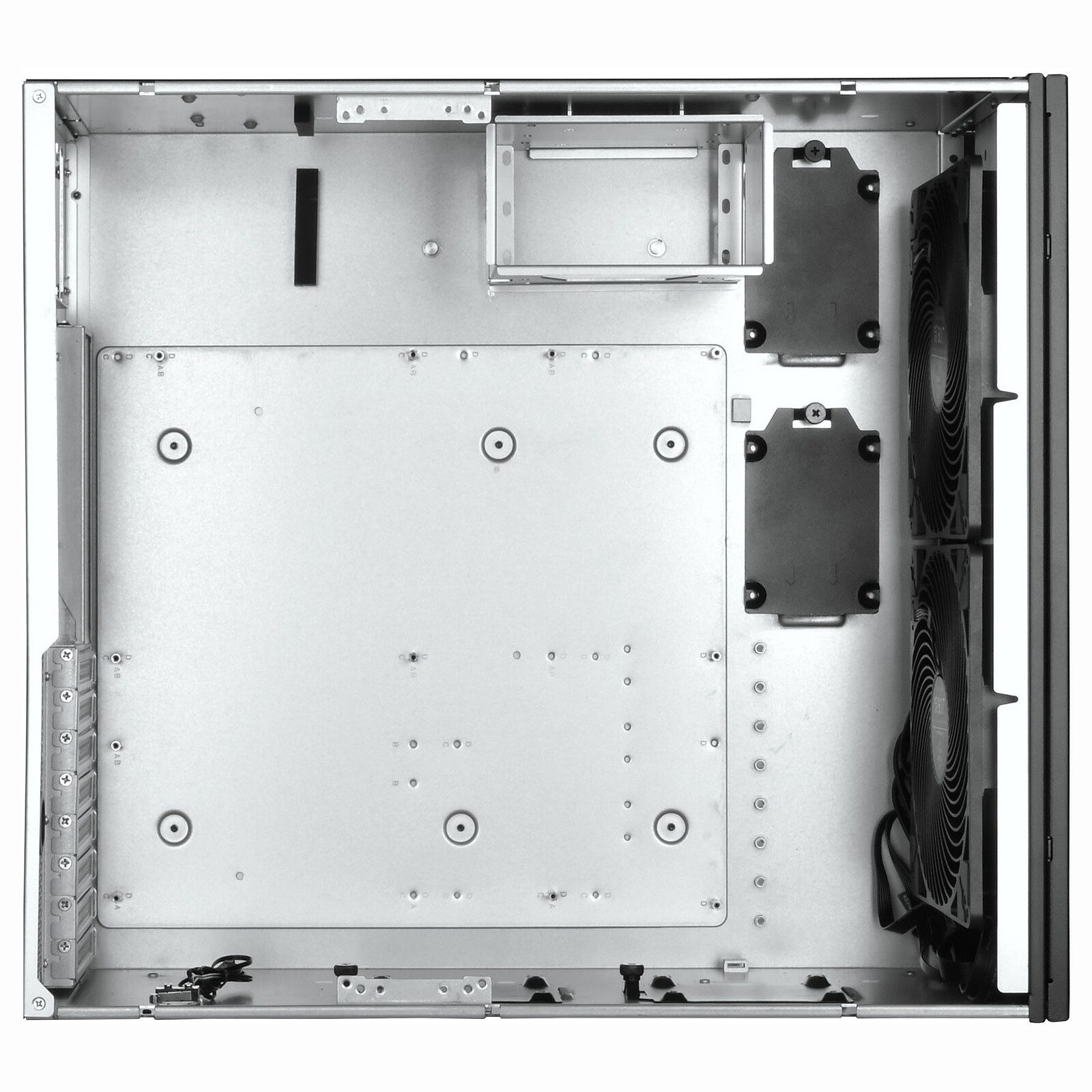 SilverStone RM51 4 boitier pc SilverStone